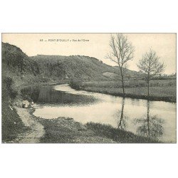 carte postale ancienne 14 PONT-D'OUILLY. Lavandière bord de l'orne