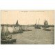 carte postale ancienne 14 PORT-EN-BESSIN. Musoirs des Jetées et Avant-Port