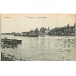carte postale ancienne 95 ARGENTEUIL. Train de Péniches sur la Seine 1906