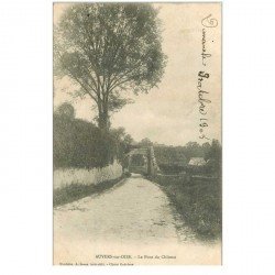 carte postale ancienne 95 AUVERS SUR OISE. Le Pont du Château 1904 plissure