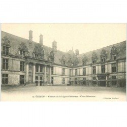 carte postale ancienne 95 ECOUEN. Château Légion d'Honneur la Cour
