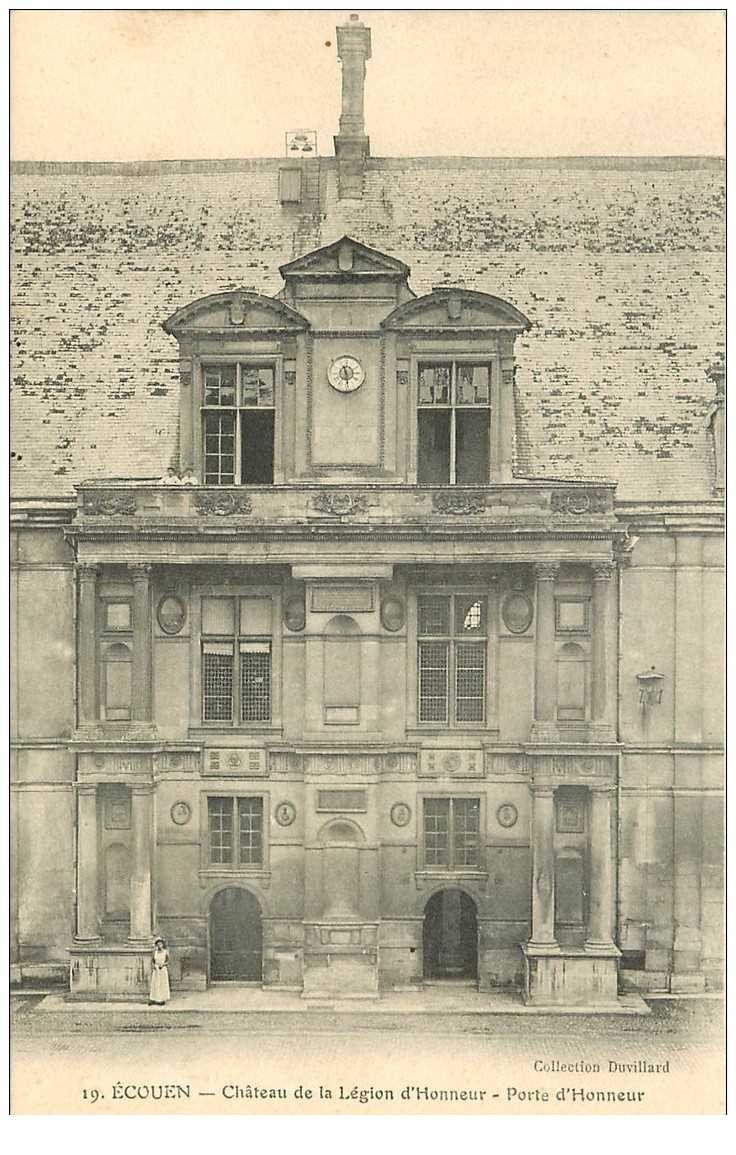 carte postale ancienne 95 ECOUEN. Château Légion d'Honneur la Porte animation