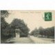 carte postale ancienne 95 FORET DE CARNELLE. Entrée à Saint Martin 1912