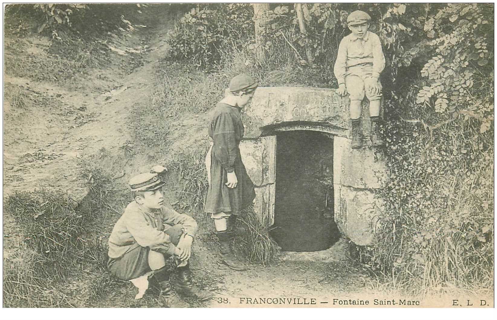 carte postale ancienne 95 FRANCONVILLE. Fontaine Saint Marc
