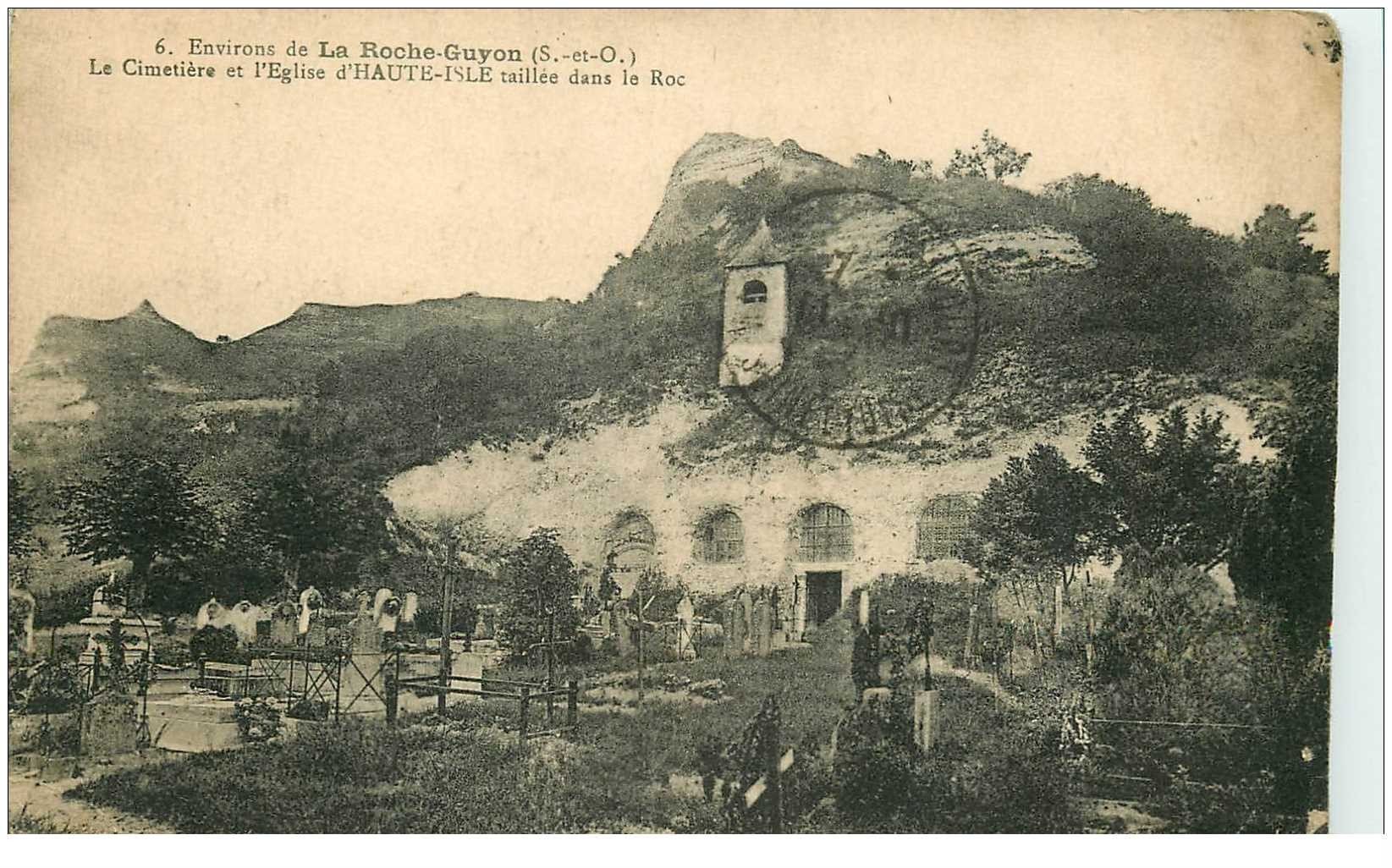 carte postale ancienne 95 HAUTE ISLE. Eglise taillée dans le Roc et Cimetière