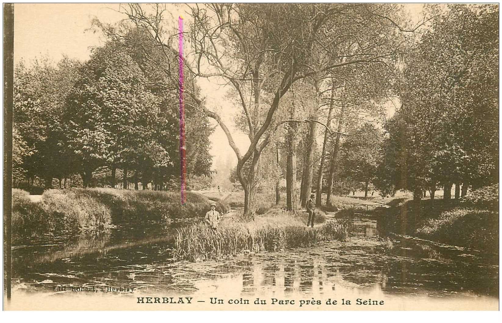 carte postale ancienne 95 HERBLAY. Visiteurs au Parc près de la Seine