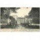 carte postale ancienne 95 MAUDETOUR. Grille du Château animation