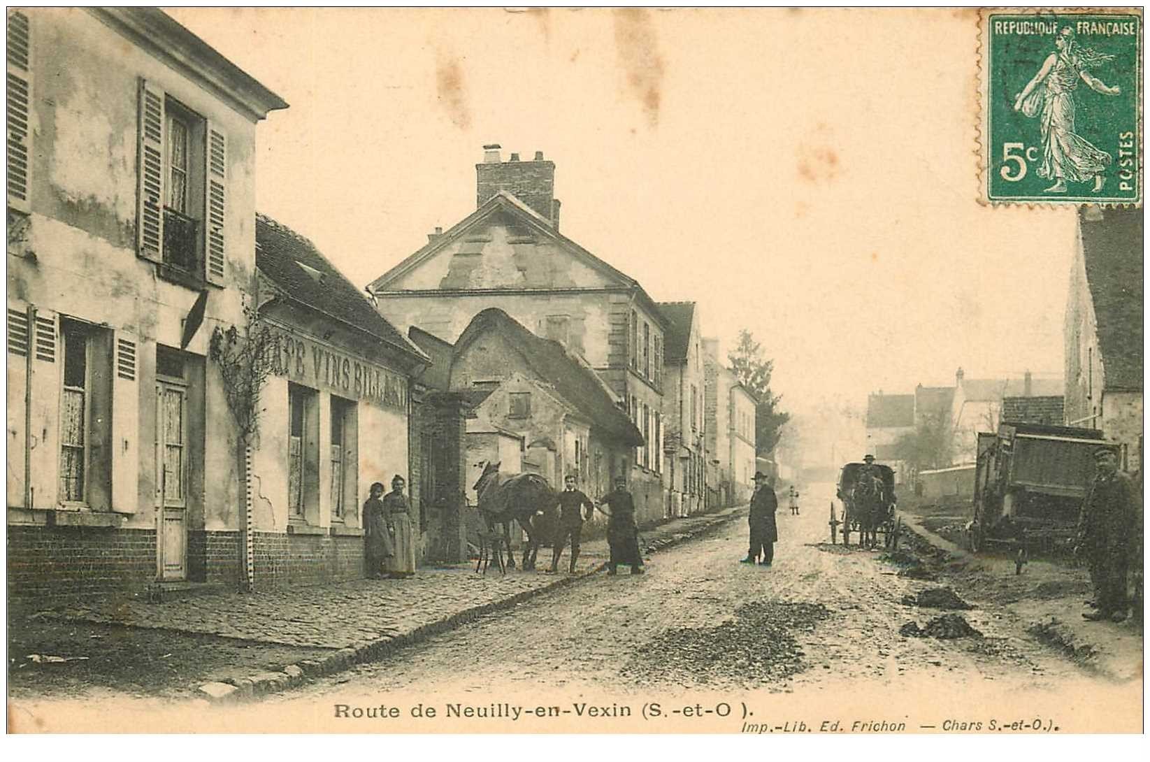 95 NEUILLY EN VEXIN. Maréchal Ferrant sur la Route devant le Café Billard