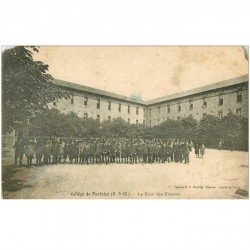 carte postale ancienne 95 PONTOISE. La Cour des Classes du Collège