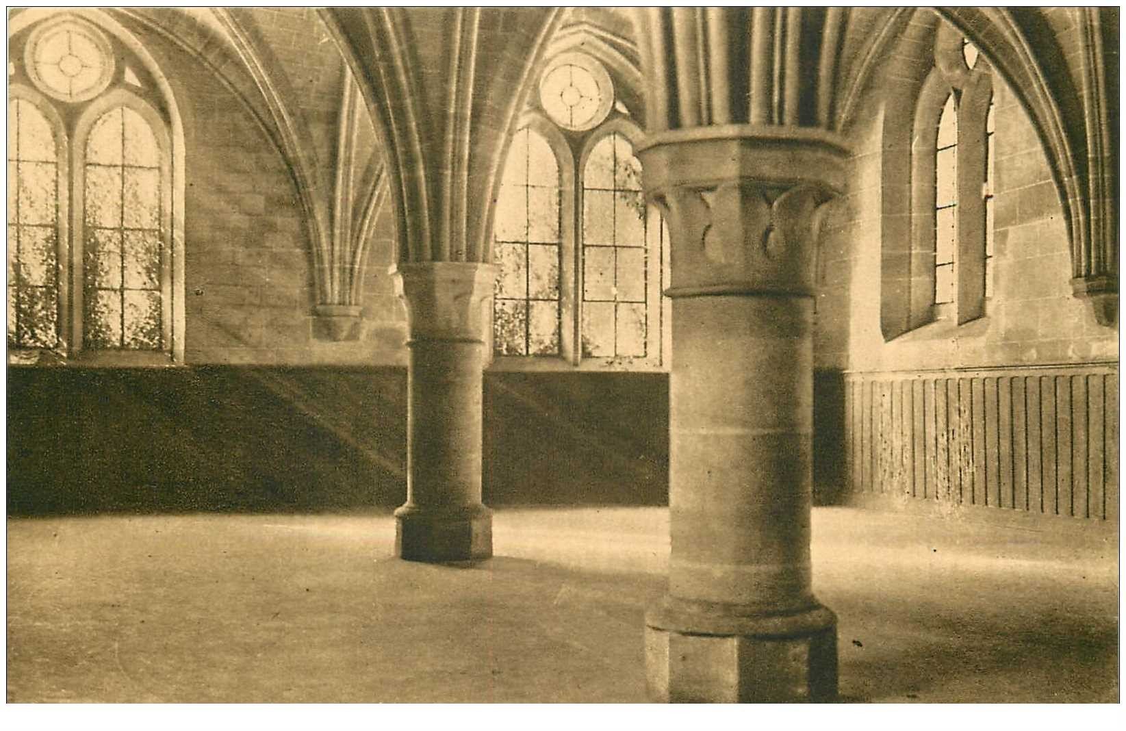 carte postale ancienne 95 ROYAUMONT. Abbaye. Salle Maison Hôtes