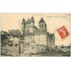 carte postale ancienne 95 VETHEUIL. Jeunes Filles près de l'Eglise 1911