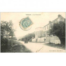 carte postale ancienne 95 VETHEUIL. Voiture ancienne devant l'Auberge La Crosnière 1906