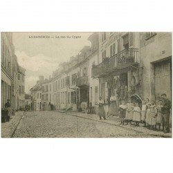 carte postale ancienne K. 95 LUZARCHES. La Rue du Cygne Sellerie Lecler 1907
