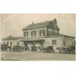 95 PERSAN. Gare Persan-Beaumont 1905. Fiacres et attelages déménagements et teinturerie