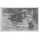 carte postale ancienne 94 IVRY SUR SEINE. Inondation de 1910 radeau de fortune rue d'Ivry