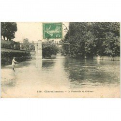 94 CHARENTONNEAU. La Passerelle du Château avec Pêcheur à la ligne 1916