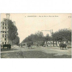 carte postale ancienne 94 CHARENTON LE PONT. Chevaux Rue de Paris et Place des Ecoles (Cocolat Louit)