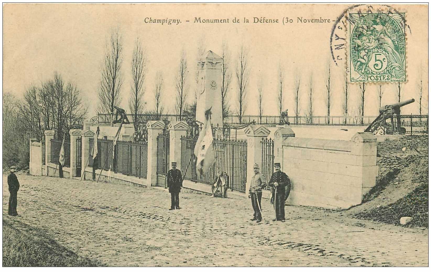 carte postale ancienne 94 CHAMPIGNY SUR MARNE. Monument de la Défense avec Militaires et Gardien vers 1904