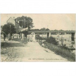 carte postale ancienne 94 BRY LE PERREUX. Les bords de la Marne Buvette et canotage