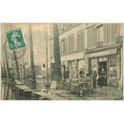 94 ALFORTVILLE. Nettoyage d'un Restaurant rue du Pont d'Ivry inondations de 1910