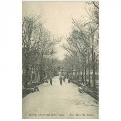 carte postale ancienne K. 92 ISSY LES MOULINEAUX. Ecole Saint-Nicolas. Allée du Jardin