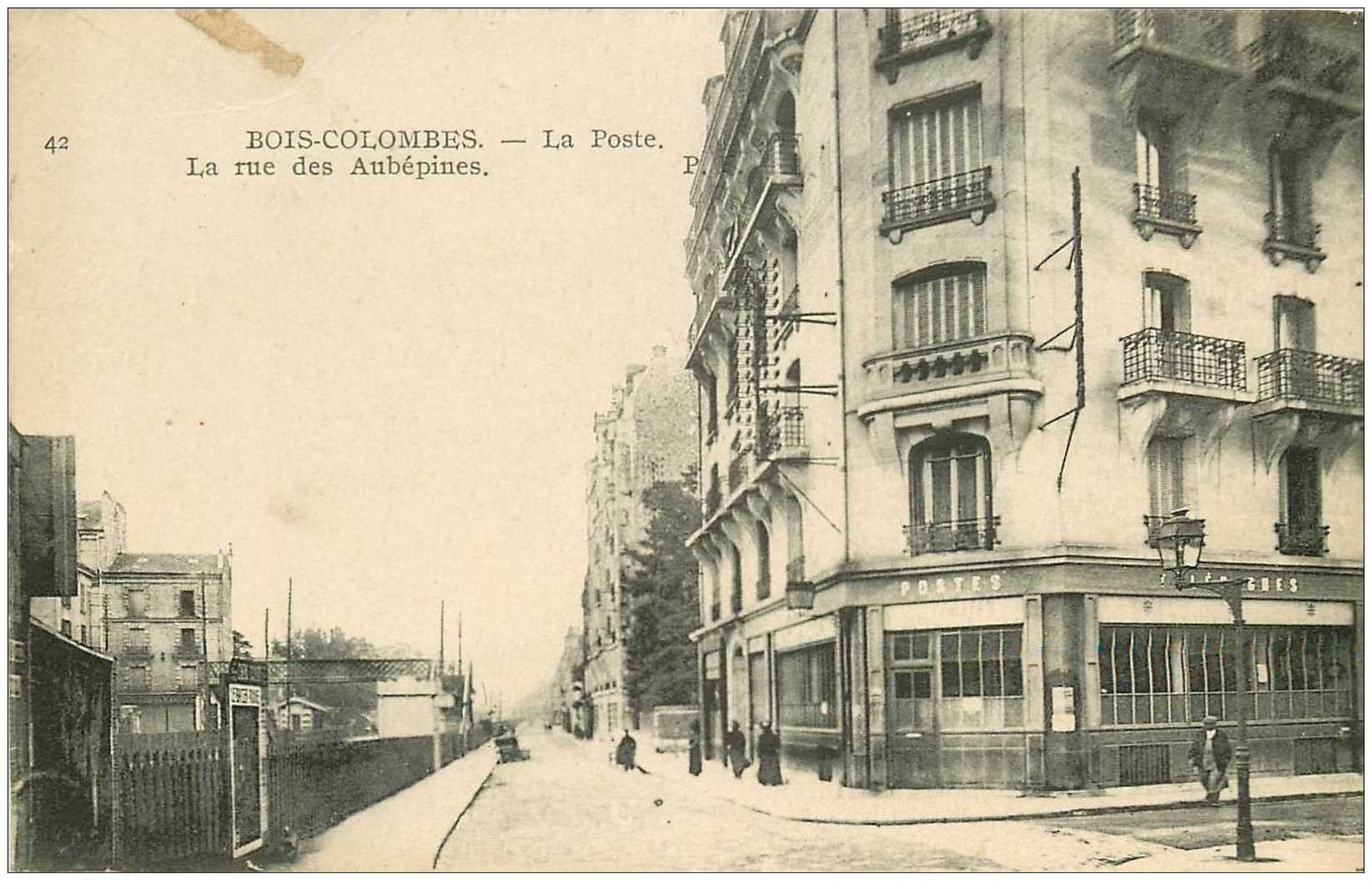 carte postale ancienne K. 92 BOIS-COLOMBES. La Poste Rue des Aubépines 1919