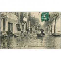 carte postale ancienne Inondation et Crue de 1910. ASNIERES 92. Le Quai avec Garage de canots...