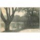 carte postale ancienne 92 VILLE D'AVRAY. Personnage assis bord des Lacs