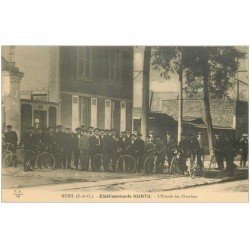 92 RUEIL. Etablissement Hurtu entrée des Ouvriers cyclistes