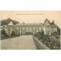 carte postale ancienne 92 RUEIL MALMAISON. Château Façade et Cour d'Honneur