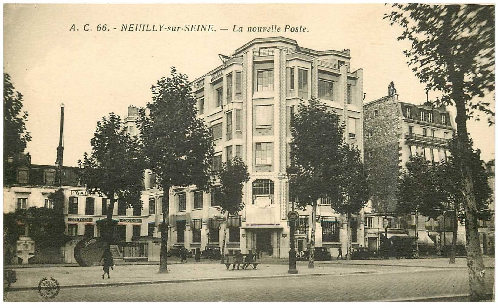 carte postale ancienne 92 NEUILLY SUR SEINE. La Nouvelle Poste et les Bains Douches