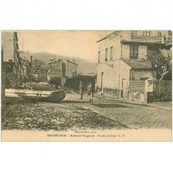 carte postale ancienne 92 MEUDON. Route de Vaugirard du Bas Meudon fin de la Crue de 1910. Petite coupure 1cm coin gauche