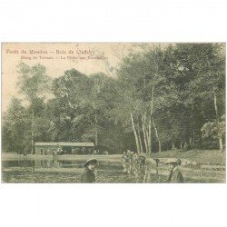carte postale ancienne 92 MEUDON. Forêt. La Pêche aux Grenouilles Etang de Trivaux. Timbre Taxe 1905