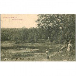 carte postale ancienne 92 MEUDON. Forêt. Elegantes à l'etang de Villebon 1904