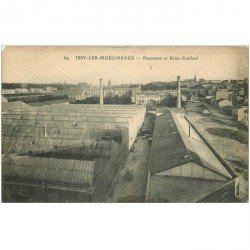 carte postale ancienne 92 ISSY LES MOULINEAUX. Usine Guillout 1916. Manque minuscule coin gauche et pli...