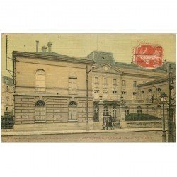 carte postale ancienne 92 ISSY LES MOULINEAUX. La Mairie 1918 belle carte toilée animation