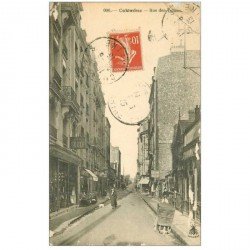 carte postale ancienne 92 COLOMBES. Rue des Vallées 1915. Carte abîmée...
