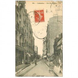 carte postale ancienne 92 COLOMBES. Rue des Vallées 1915. Carte abîmée...