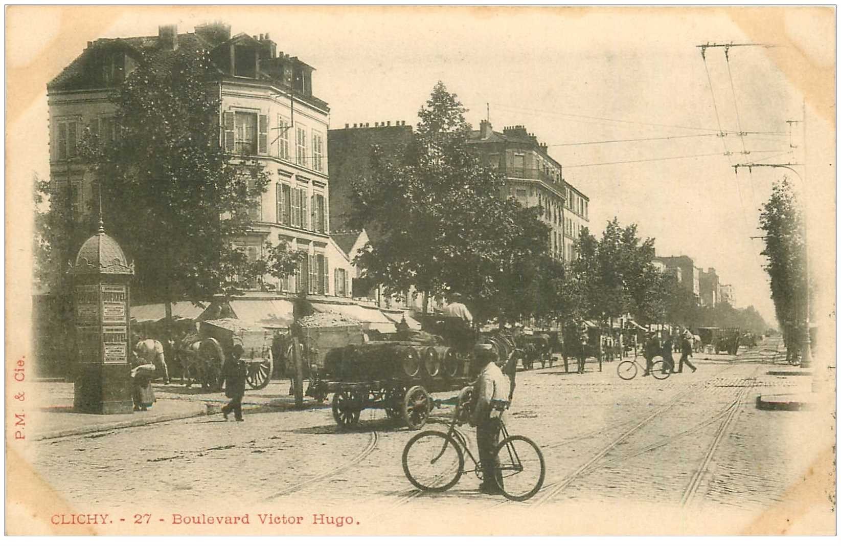 92 CLICHY. Transport de tonneaux Boulevard Victor Hugo vers 1900