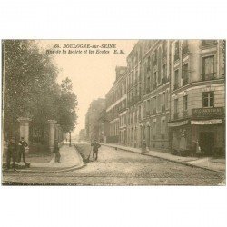 carte postale ancienne 92 BOULOGNE SUR SEINE. Café et Ecoles rue de la Mairie
