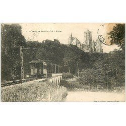 carte postale ancienne 02 LAON. Train Tramway Viaduc du Chemin de Fer (timbre manquant)...
