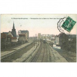 carte postale ancienne 92 BECON LES BRUYERES. Train dans la Gare vue du Pont des Couronnes 1908