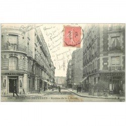 carte postale ancienne 92 BECON LES BRUYERES. Avenue de la Liberté 1907 Café et Ferme de Freneuse