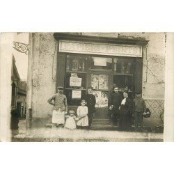 A IDENTIFIER. Commerce de Papiers Peint Tabacs. Magnifique Photo carte postale ancienne vers 1910