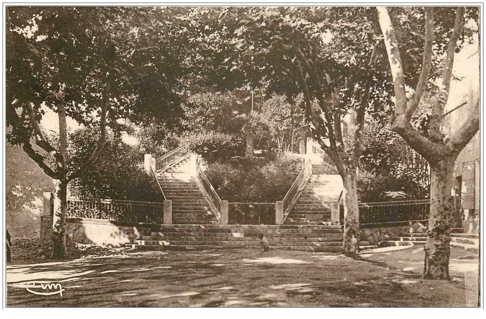 carte postale ancienne 04 MANOSQUE. Montée Boulevard de la Plaine