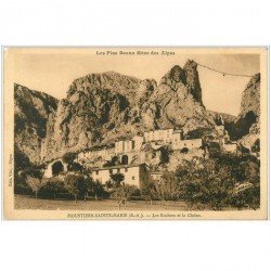 carte postale ancienne 04 MOUSTIERS-SAINTE-MARIE. Rochers et Chaîne