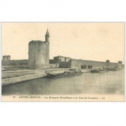 carte postale ancienne 30 AIGUES-MORTES. Remparts et Tour Constance