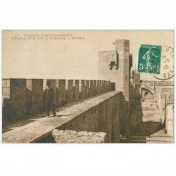 carte postale ancienne 30 AIGUES-MORTES. Tour de la Marine 1910