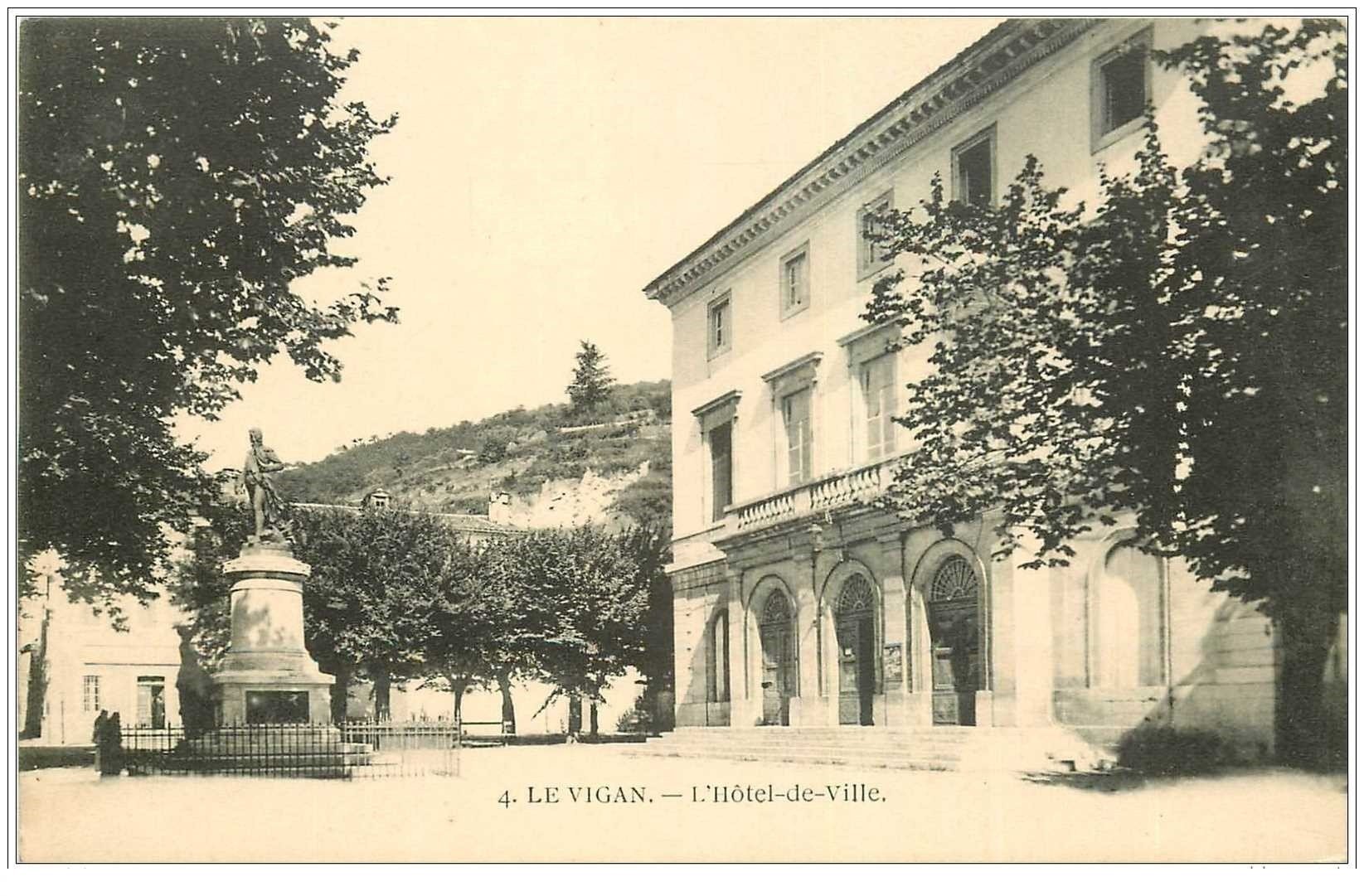 carte postale ancienne 30 LE VIGAN. Hôtel de Ville