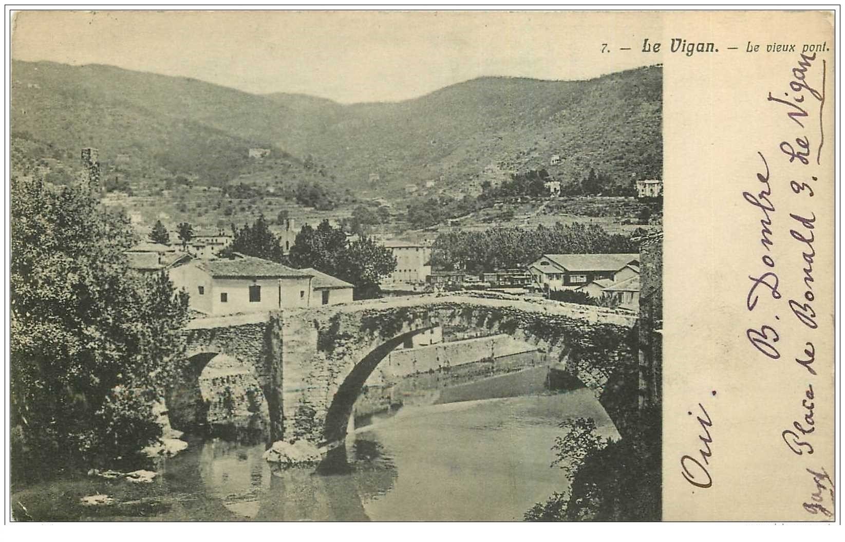 carte postale ancienne 30 LE VIGAN. Le Vieux Pont vers 1907